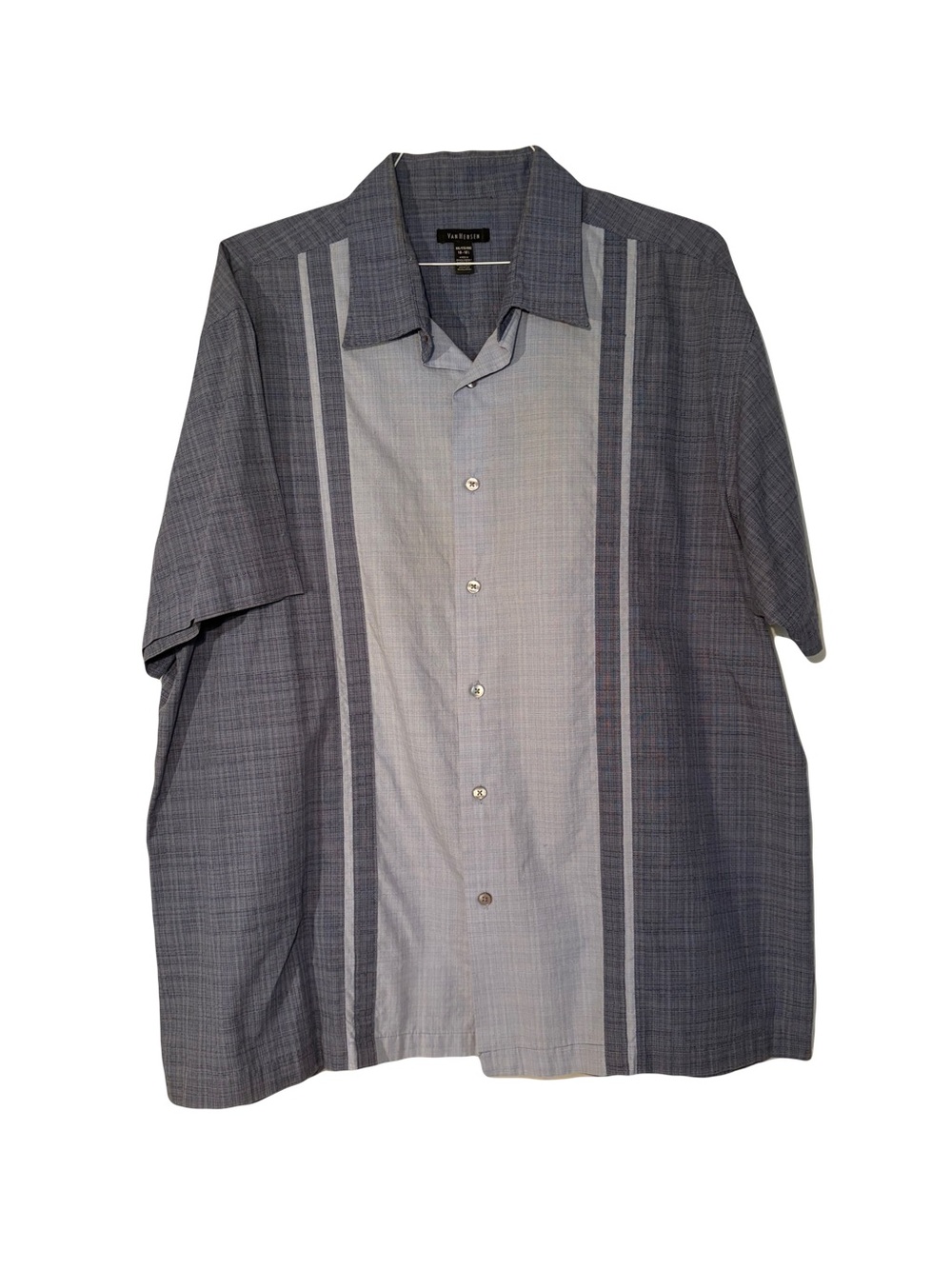 Van Heusen Men's Short Sleeve Button-Down Shirt in Gray & Light Gray size
